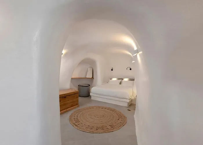 Antron Cave House
